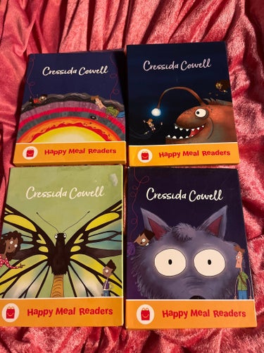 4 st Cressida Cowell Happy Meal Böcker