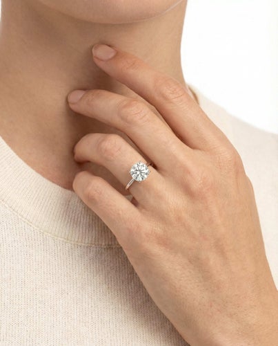 Klassisk solitärring med diamant (4 ct) i nullK vitt guld strl. 17.5 / strl. 55
