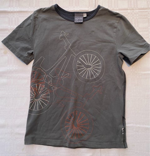 HOUSE OF LOLA grå t-shirt, storlek 134/140