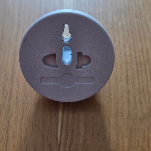 Reseadapter EU till universaluttag