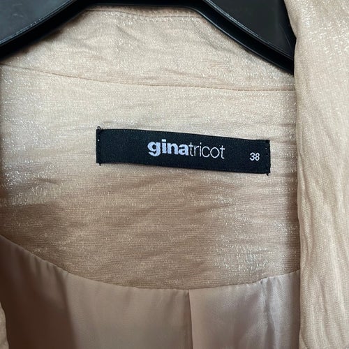 Gina Tricot beige kavaj, storlek M
