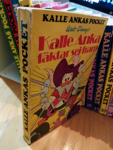 Kalle Ankas pocket 18 Walt Disney's Kalle Anka fäktar sej fram. Very Good+