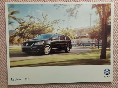 Volkswagen Routan ( Chrysler Voyager ) 2011