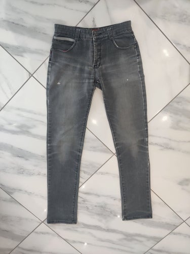 Grå jeans