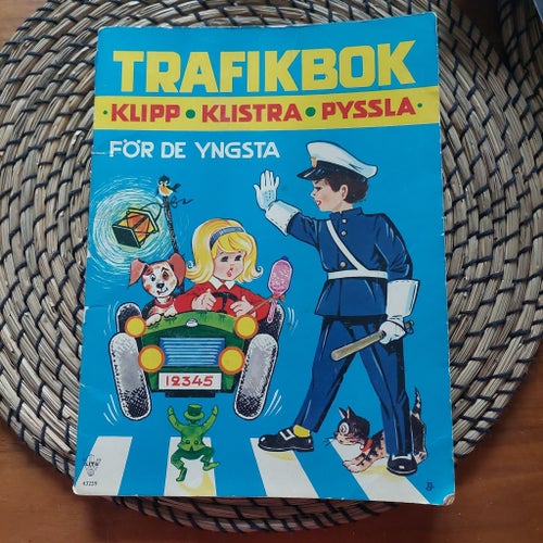 Trafikbok: Klipp • klistra • pyssla för de yngsta