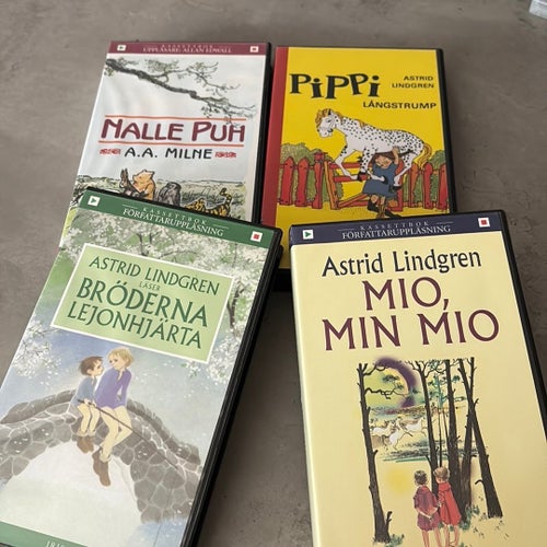 Kassettböcker av Astrid Lindgren och A.A. Milne - 4 st