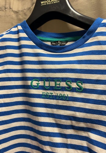Guess-t-shirt