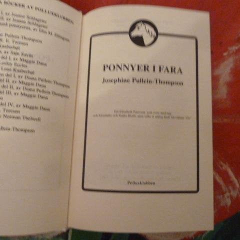 PONNYER I FARA, JOSEPHINE PULLEIN-THOMPSON, BOK