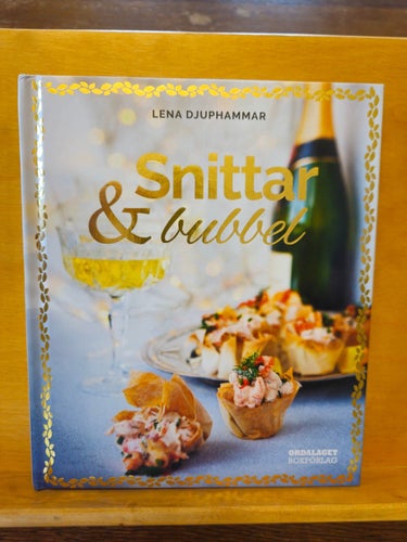 Snittar & bubbel, Lena Djuphammar