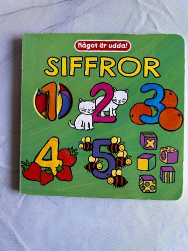 Något är udda! Siffror, Rachel Fuller, 2015