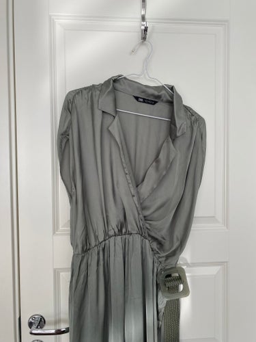 Ny Zara grön jumpsuit, storlek M
