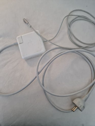 Apple MagSafe strömadapter