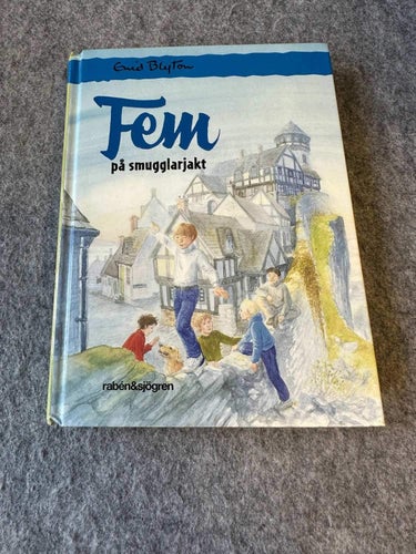 Enid Blyton - Fem på smugglarjakt