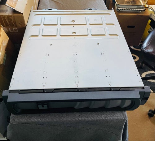 NetApp NAF-1201 Disk Shelf med 12x 600GB SAS-diskar server