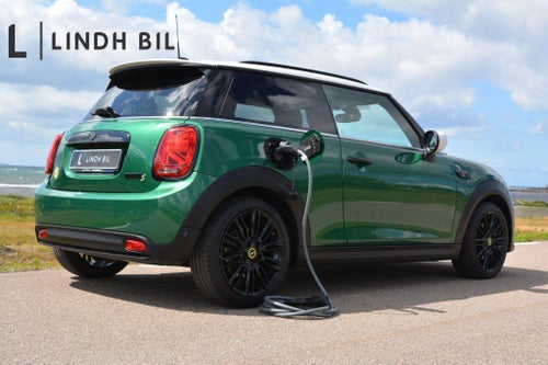 MINI COOPER SE 184HK EXKLUSIV CLASSIC NAVI PDC 17 TUM SE UTRUSTNING 2023
