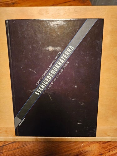 Sverigedemokraterna, Stieg Larsson & Mikael Ekman