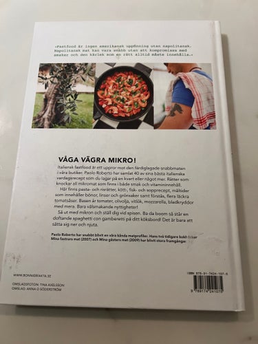 ITALIENSK FASTFOOD av PAOLO ROBERTO