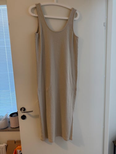 INDISKA beige klänning, storlek L
