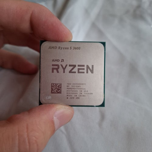 AMD Ryzen 5 3600 Processor med standardkylare