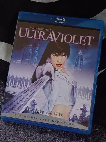 Ultraviolet - Svensk utgåva - Milla Jovovich.