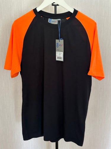 Graphix svart, orange t-shirt, storlek L