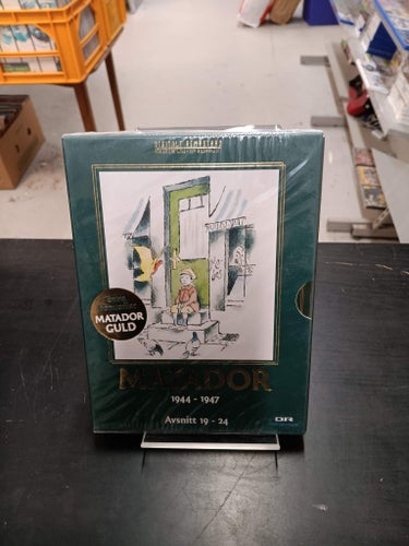 MATADOR AVSNITT 19-24. INPLASTAD DVD BOX