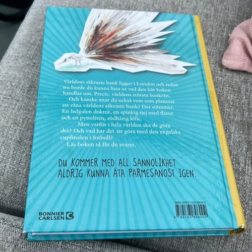 Doktor Proktor och den stora guldkappen av Jo Nesbø