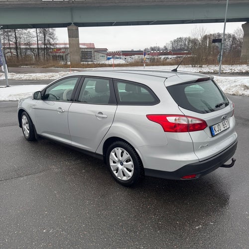 Ford Focus 1.6 TDCi Kombi Diesel Bränslesnål Dragkrok Extraljus 5 säten