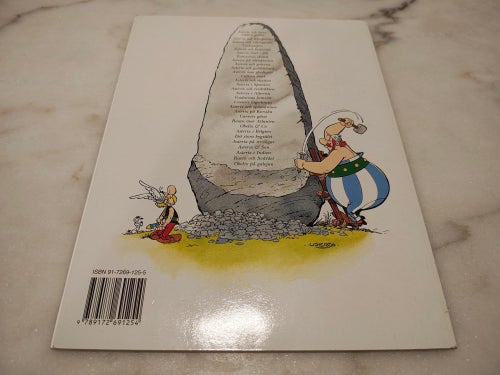 Asterix i Alperna av René Goscinny och Albert Uderzo - Häftad