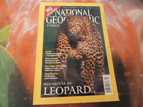 NATIONAL GEOGRAPHIC, NR 10-2001, TIDNING, PÅ SVENSKA, MED SIKTEN PÅ EN LEOPARD