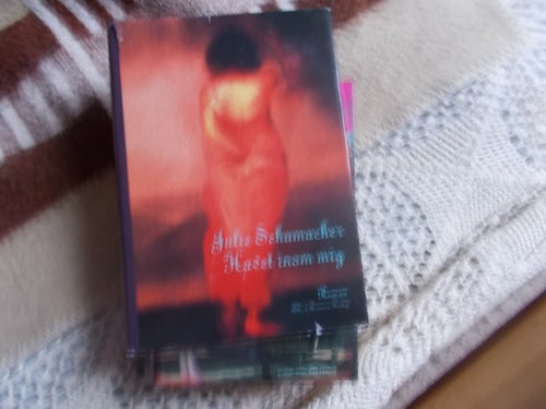 EN INBUNDEN BOK JULIE SCHUMACHER HAVEL INOM MIG