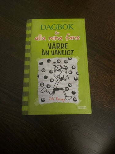 DAGBOK för alla mina fans VÄRRE ÄN VANLIGT av Jeff Kinney