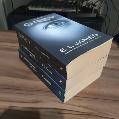 Tre Femtio Nyanser böcker av E L James