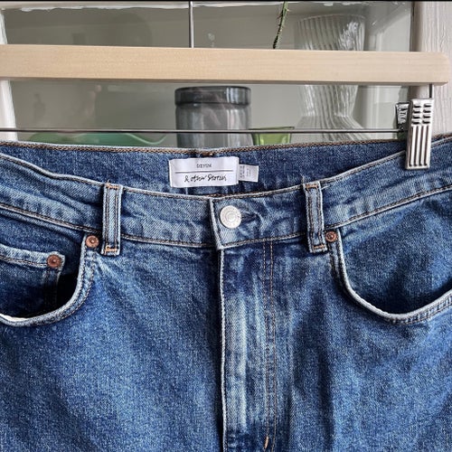 & Other Stories blåa jeans Favourite Cut, storlek 31/30