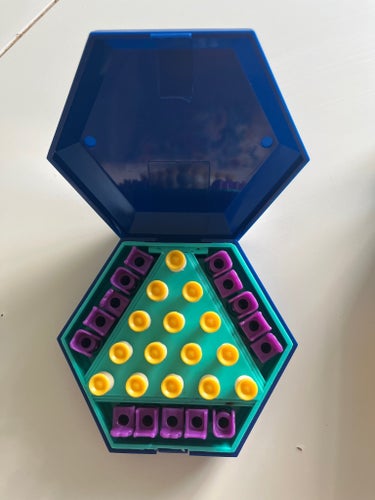 Intelligent jumping chess sets