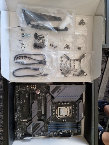 MSI MAG Z590 Torpedo Intel Moderkort + 10700F Processor