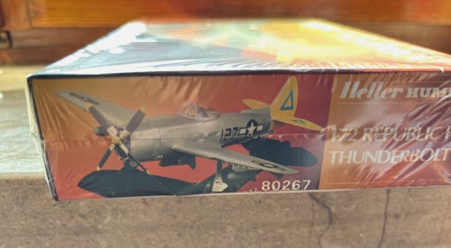 1/72 Republic P-47 Thunderbolt Heller Humbol