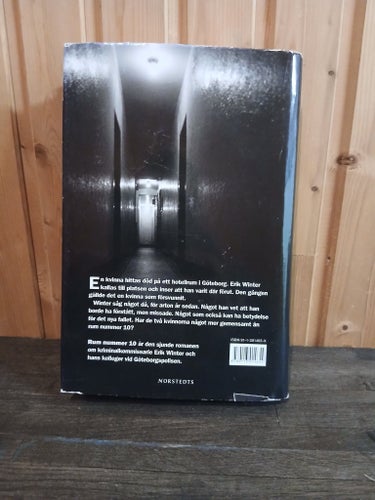 Rum nummer 10 av Åke Edwardson, 2006