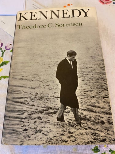 Kennedy av Theodore C. sorensen på svenska