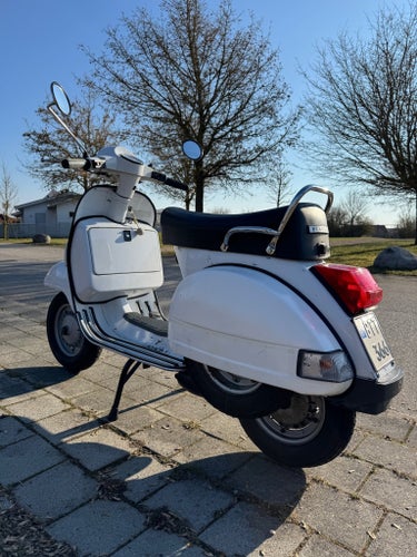 Piaggio Vespa PX