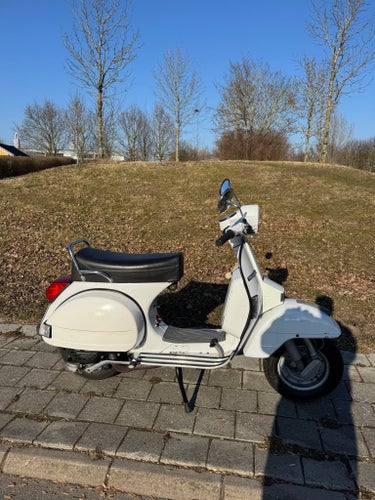 Piaggio Vespa PX