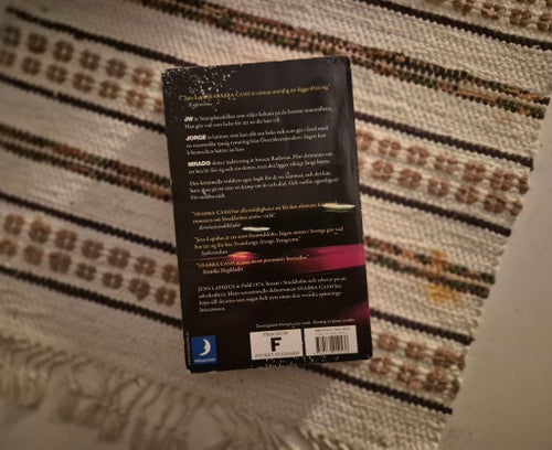 SNABBA CASH. FET POCKETBOK PÅ CA 480 SIDOR | GANGSTA CLASSIC.