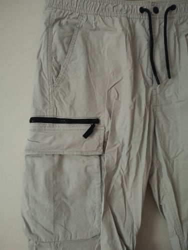 Oanvända gråbeiga cargobyxor, strl M, H&M