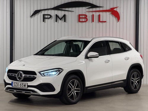 Mercedes-Benz GLA 200 d En-Brukare Moms Drag Värmare Skinn Navi S&V-Hjul