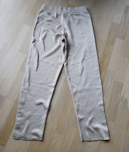 Mango beige byxor, storlek M