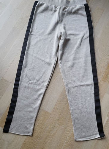 Mango beige byxor, storlek M