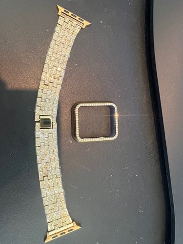 Apple Watch-armband och skal i guld med strass