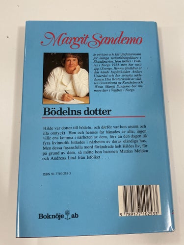Bödelns dotter | Margit Sandemo | Sagan om Isfolket | Inbunden