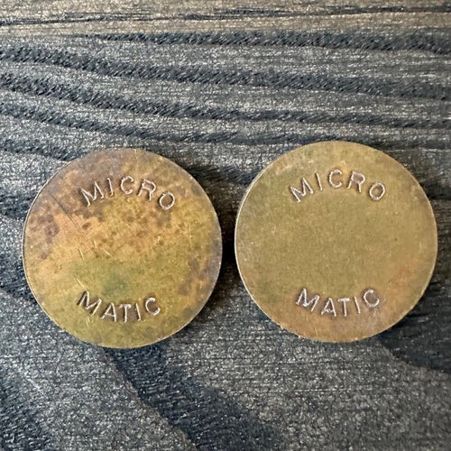 2 st Micro Matic polletter Nederländerna / car wash token Holland / Netherlands