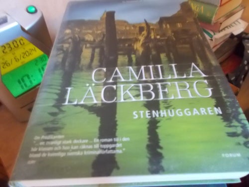 EN INBUNDEN BOK CAMILLA LÄCKBERG STENHUGGAREN